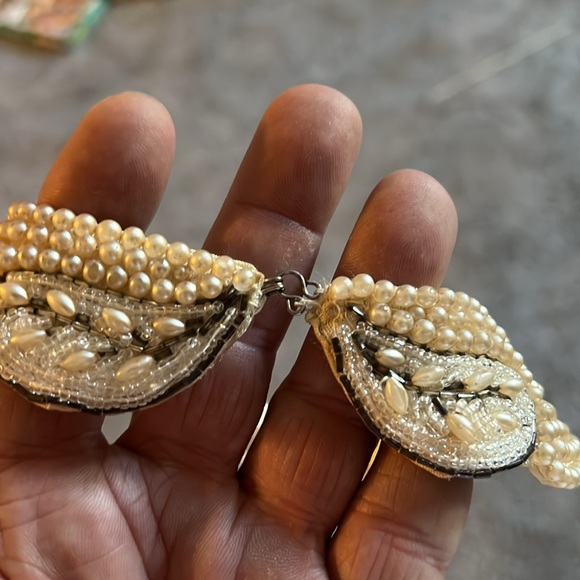 Vintage Hand Made Satin Beaded
Clutch Coin Purse Bag with zipper and collar - Picture 6 of 7